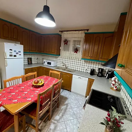 Tzelak Apartman Paleomonastiro