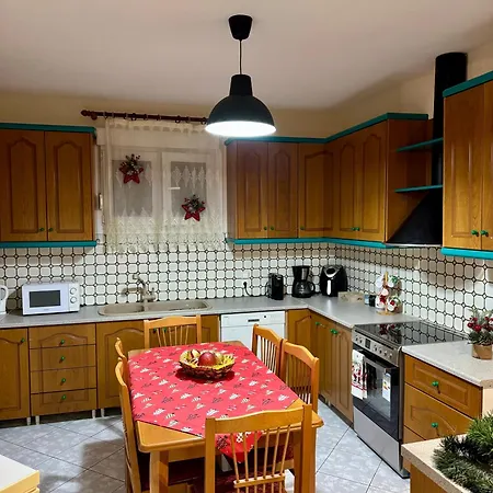 Tzelak Apartman Paleomonastiro