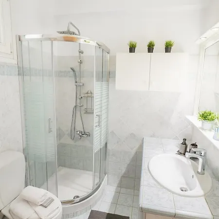 Tzelak *