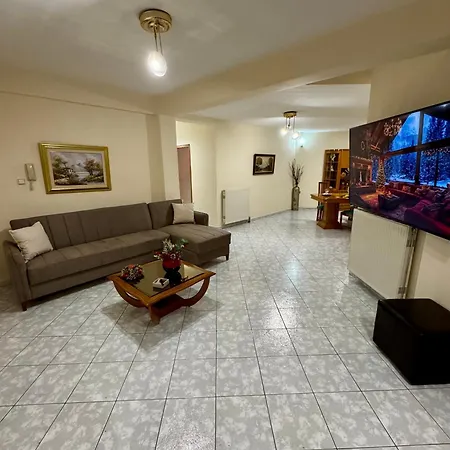 Tzelak Apartment Paleomonastiro